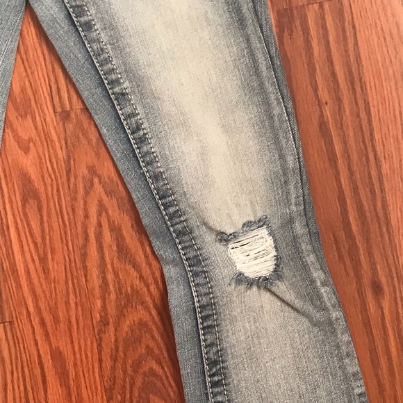 Mudd Ripped Skinny Jeans - Picture 4 of 6